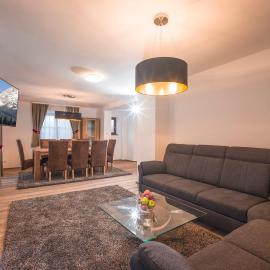 Kaiser Chalet, hotel u gradu Going