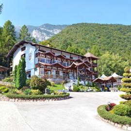 HOTEL RISTORANTE SCOIATTOLO, hotel in Sporminore