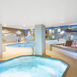 Ramada by Wyndham Midtown Grand Island, hotel in Grand Island
