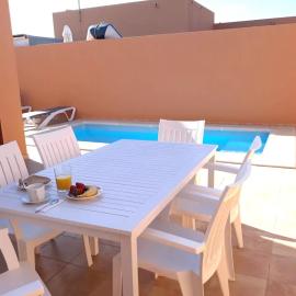 Anahi Homes Corralejo - Villa Codeso 5 – hotel w mieście La Oliva