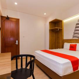 RedDoorz Plus @ CBD Bintaro