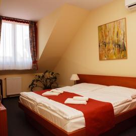 Lipa Hotel és Étterem, hotel u gradu Sentgotard