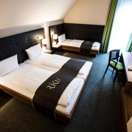 RiKu HOTEL Weißenhorn, hotel Weißenhornban
