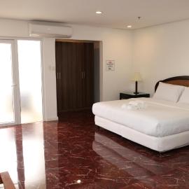 Centtro Residences，洛斯班紐斯的飯店