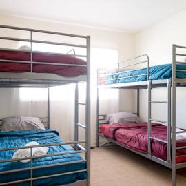 Hostel Style Shared Room, hotel v destinaci Daly City