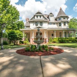 The Victoria Bed & Breakfast, hotel em Bentonville