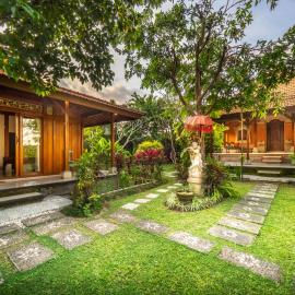 Tiis Garden Puri Villas