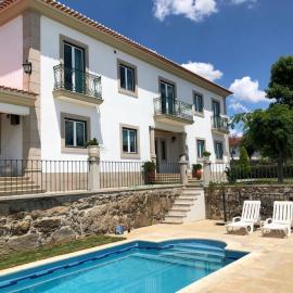 SOLAR DA SERRA-GuestHouse, hotel v destinácii Mangualde