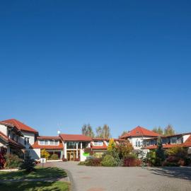 Noce i Dnie, hotel Postołowóban