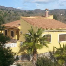 Cortijo Rural Los Gonzalez, hotel Rincón de la Victoriában