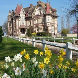 Château de la Râpée Hôtel restaurant, hotel a Bazincourt-sur-Epte
