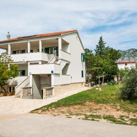 Apartman Iva-family holiday 250 m from pebble beach