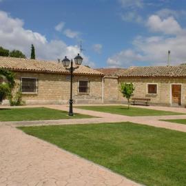 Casa completa junto al Parque Natural de la Bardenas, con parking-barbacoa-terraza, hotel en Sádaba