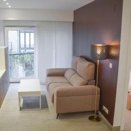 Modern & spacious apartment near La Concha Bay, hotel in San Sebastián