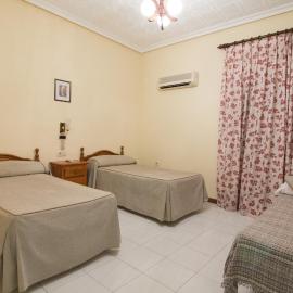 Hostal Santa Ana, hotell i Madridejos