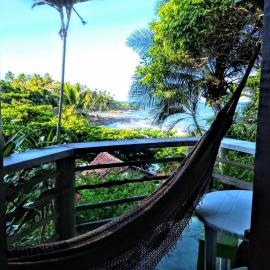 Chalé na Praia da Tiririca, hotel u gradu Itakare