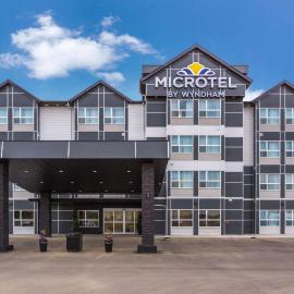 Microtel Inn & Suites by Wyndham Whitecourt, Hotel in Whitecourt