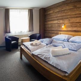 Hotel Kristian, hotel u gradu 'Kubova Huť'