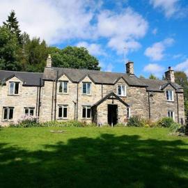 2 Tan-y-castell, hotel in Dolwyddelan