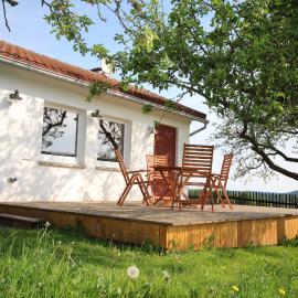 Ferienhaus Apfelstädt، فندق في تامباخ-ديتهارتس