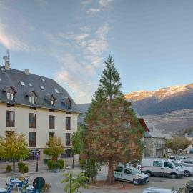 Viesnīca Hotel Ribaeta pilsētā Vjela