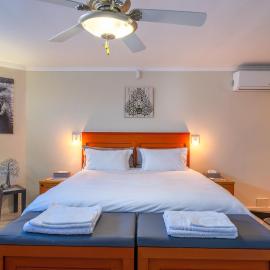 Pro Moni's Guesthouse, hotel in Muizenberg