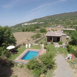 Alpujarra Cortijo Casilla Noguera, hotell i Pórtugos