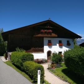 Haus Falkner: Mutters şehrinde bir otel