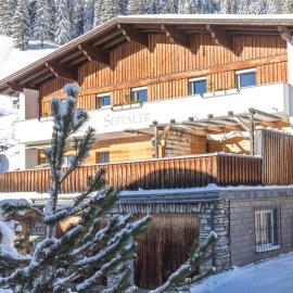 Lodge Seppaler - Sommerkarte Premium inklusive, hotell i Sankt Anton am Arlberg