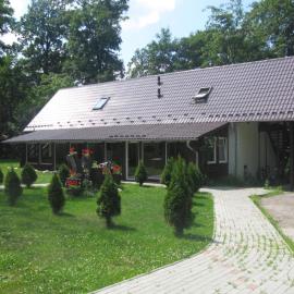 Agroturystyka Leśna Chata、Osiecznicaのホテル
