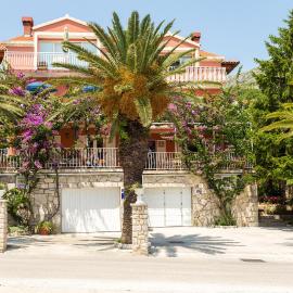 Villa Scala 1 - Mlini, hotel in Mlini