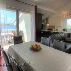 Apartman Kondić Omišalj, hotel in Omišalj