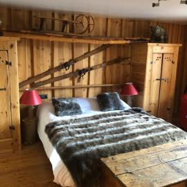 Logis Hôtels de la Chaussée, hotel in Briançon