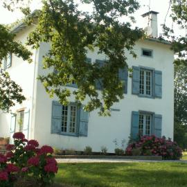 BIDACHUNA, hotel in Saint-Pée-sur-Nivelle