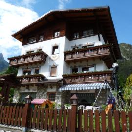Viesnīca Hotel al Sole pilsētā Auronco di Kadore