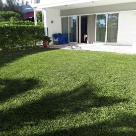 1 de 17 CASA CON JARDÍN PRIVADO A 200m DE LA PLAYA.