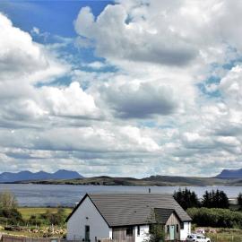 An Cois Na Mara Bed & Breakfast, hotel en Laide