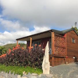 Piha Tiny House, hotel u gradu Piha