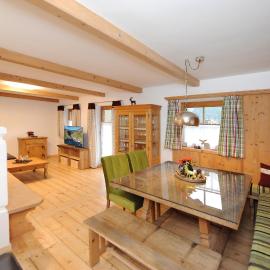 Chalet Glemmtal - Haus Dorfblick, hotel in Viehhofen