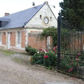 Maison de l'horloge, hotel in Courcelles-sous-Moyencourt