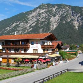 Haus Miksch, hotelli kohteessa Pertisau