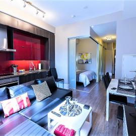 Upscale Suite at CN Tower, Metro Convention & Rogers Centre