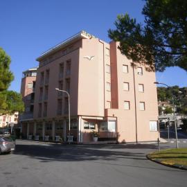 Hotel I Due Gabbiani CITR 9006, hotel v destinaci Marina dʼAndora