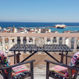 THREE GRACES Apartments ZAKYNTHOS TOWN、ザキントスのホテル