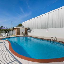 Motel 6-Dothan, AL โรงแรมในโดทัน
