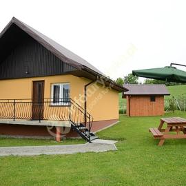 Domki u Pasieków nad Jeziorem Solińskim، فندق في زافوس