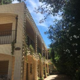 Apart Hotel Sahara, מלון בפינהמאר