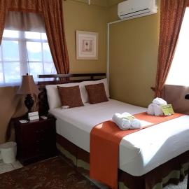 Narakiel's Inn, khách sạn ở Roseau