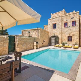 Villa Valletta, готель у місті Żejtun