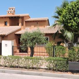 HL025 Luxury 3 bedroom villa with community pool